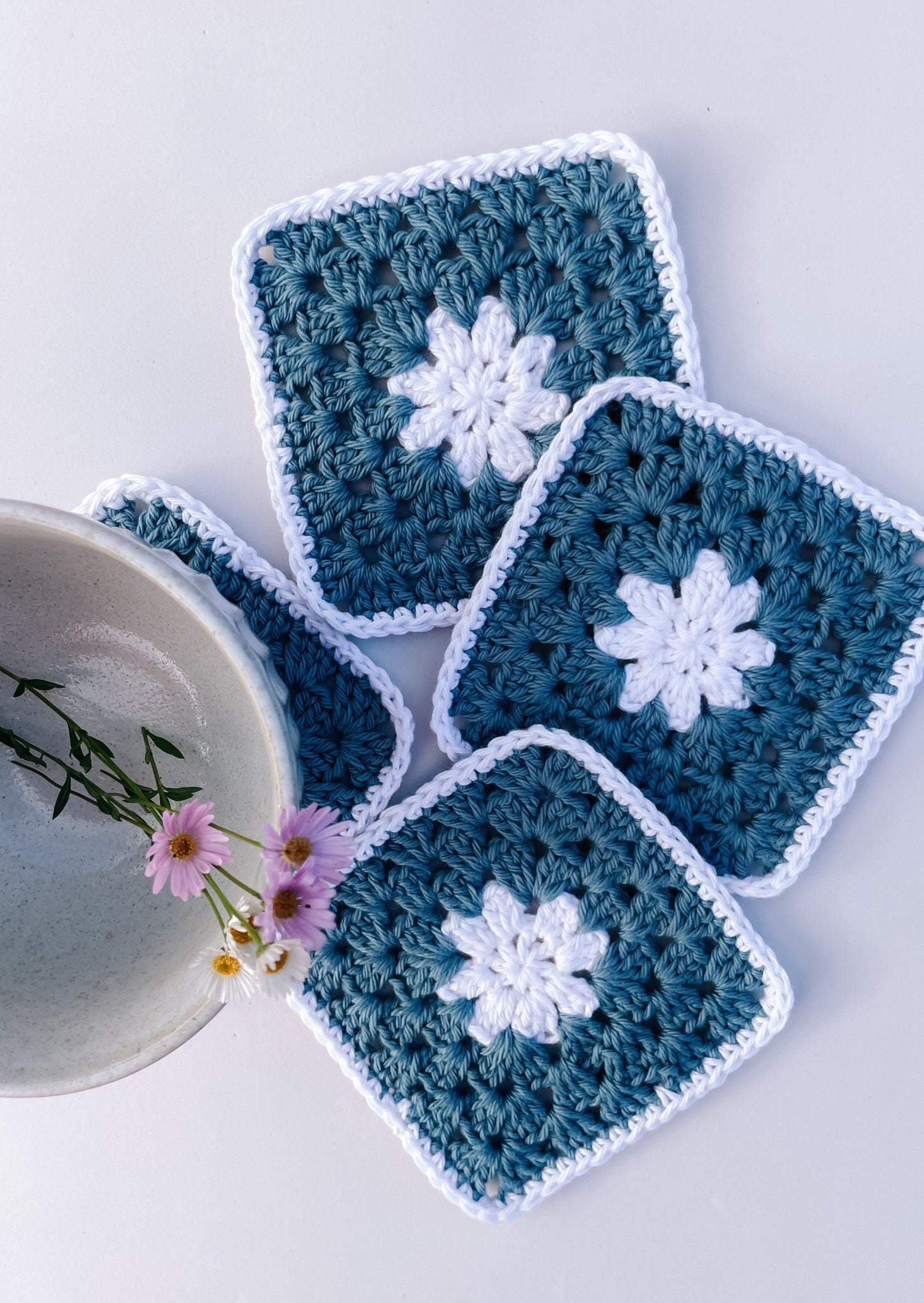 flower crochet coaster set - blue