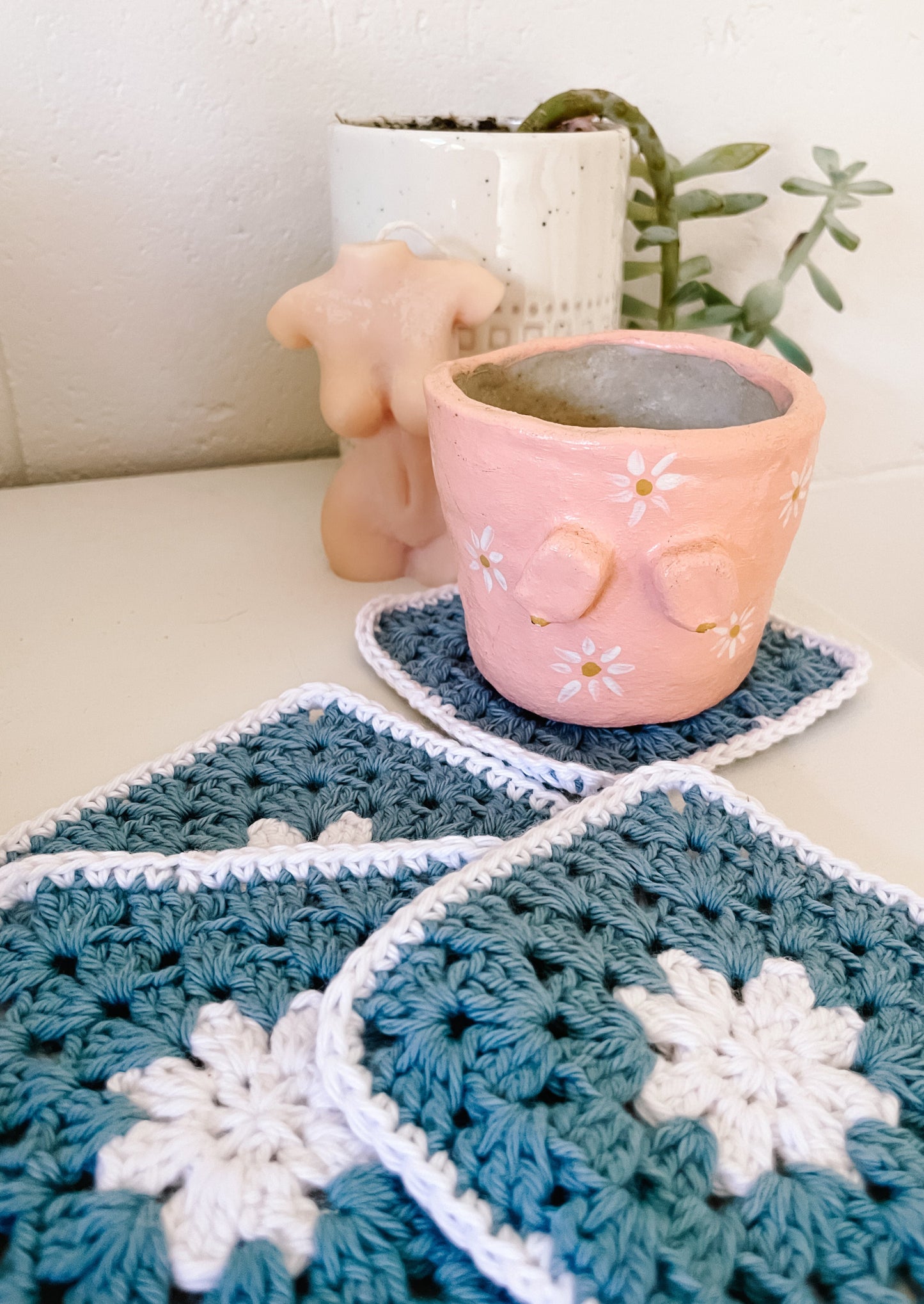 flower crochet coaster set - blue